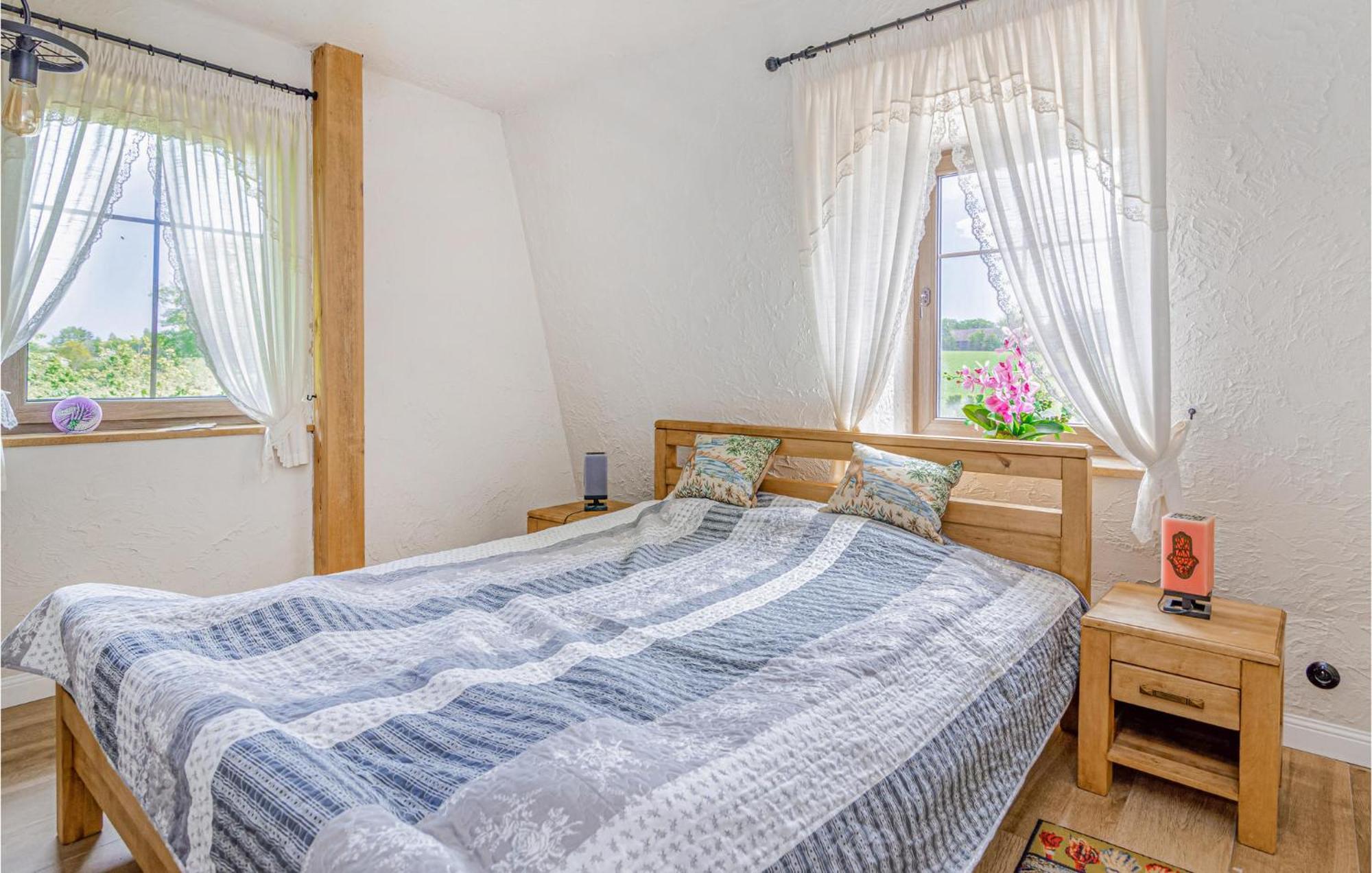 Amazing Home In Gniewino With Kitchen 外观 照片
