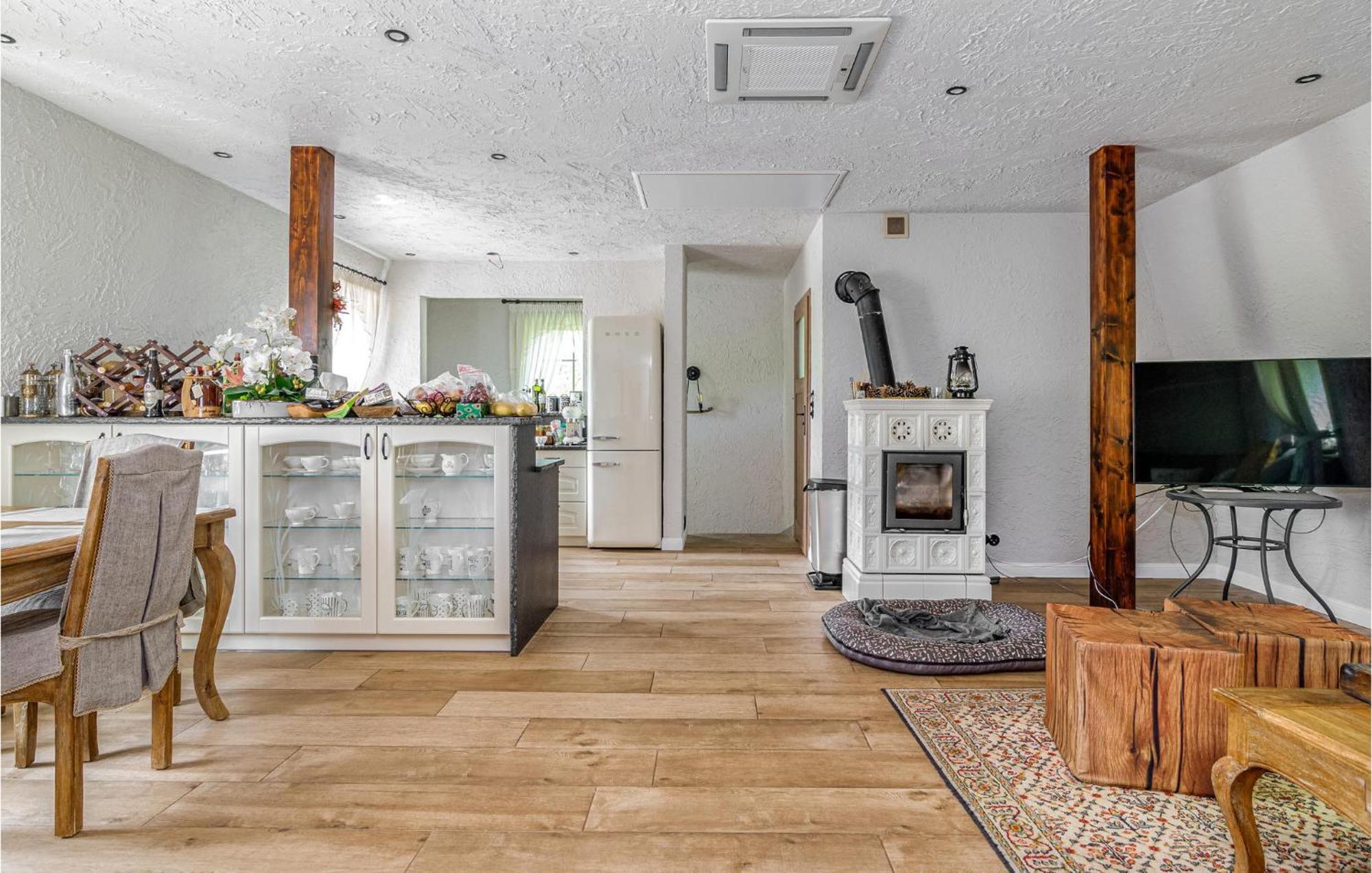 Amazing Home In Gniewino With Kitchen 外观 照片